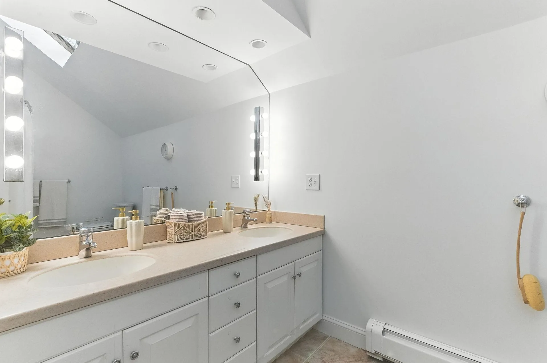 68 Perry Road Bedford NH 03110