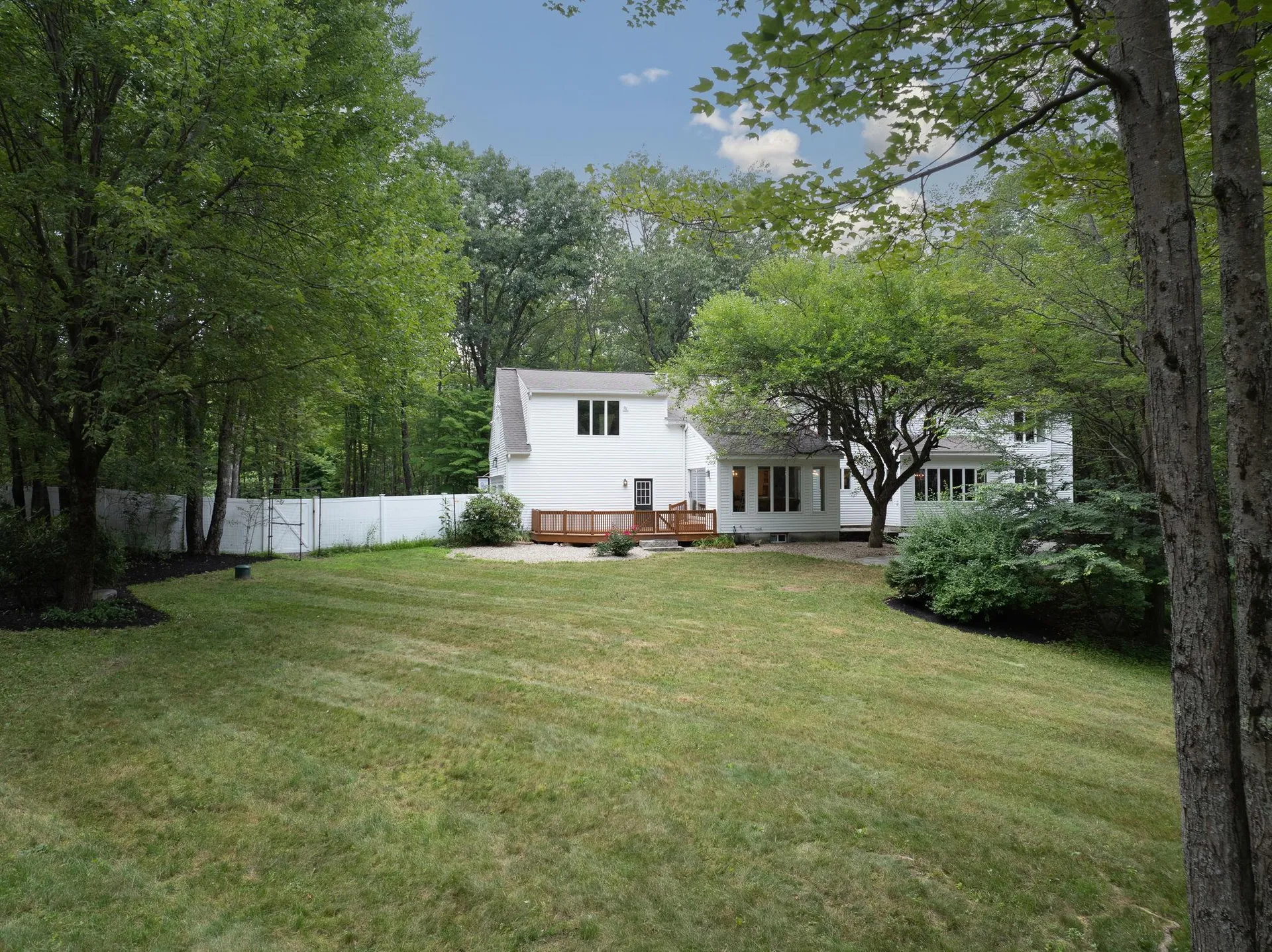 68 Perry Road Bedford NH 03110