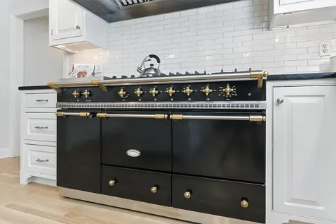 68 Perry Road Bedford NH 03110