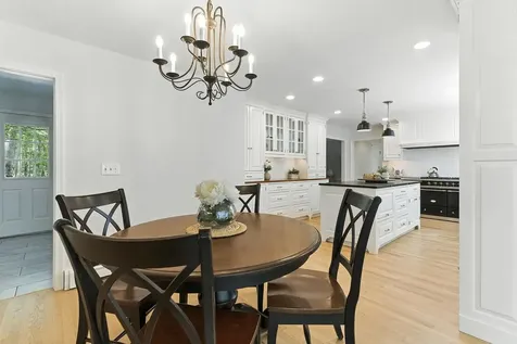 68 Perry Road Bedford NH 03110