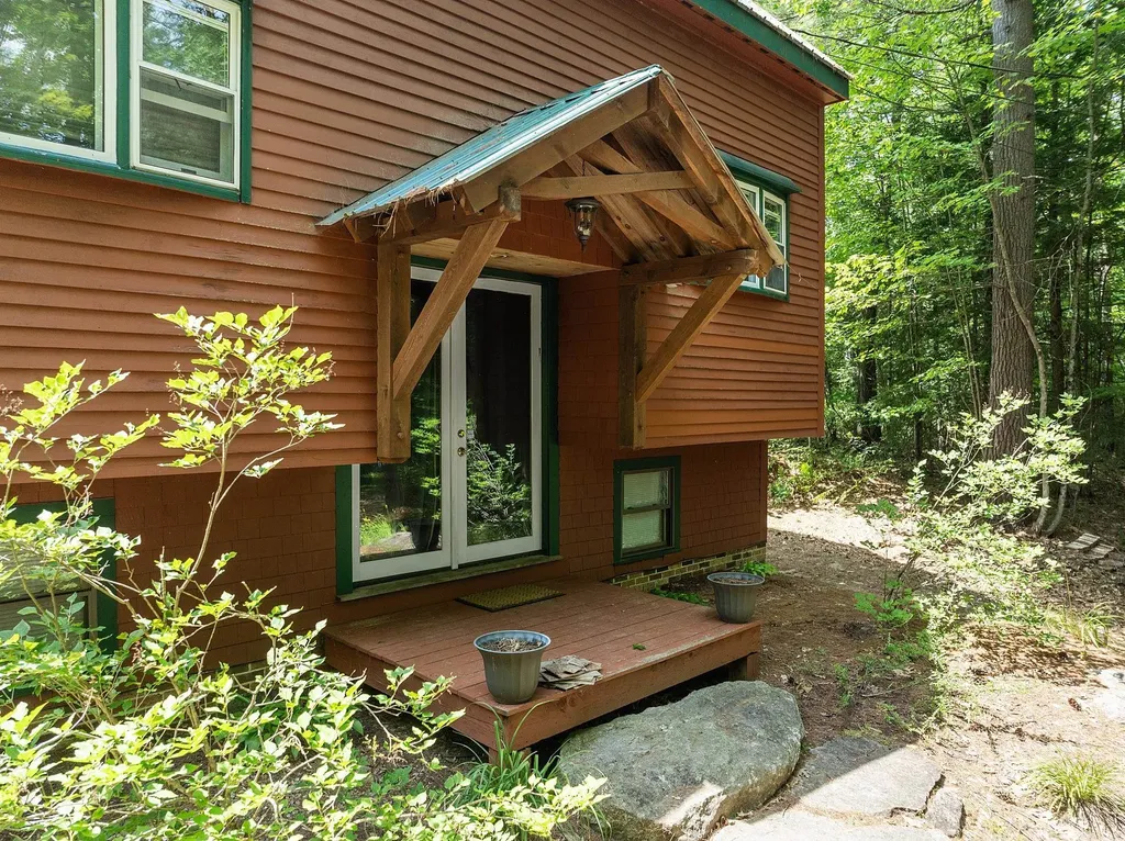 672 Nh Route 132 N New Hampton NH 03256