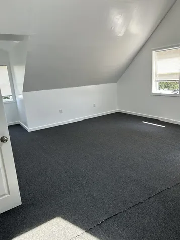 87 N High Street Derry NH 03038