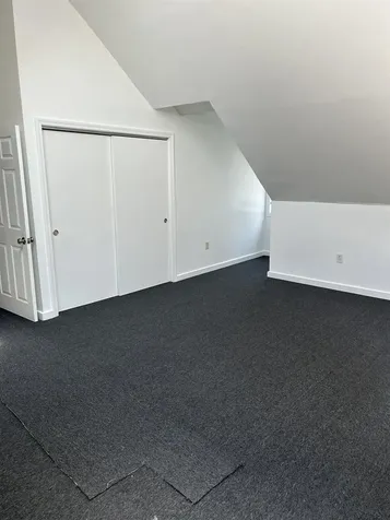 87 N High Street Derry NH 03038