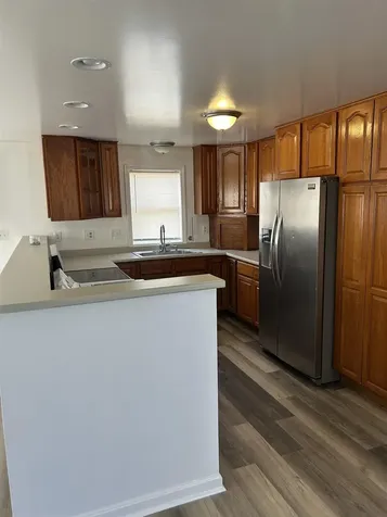 87 N High Street Derry NH 03038