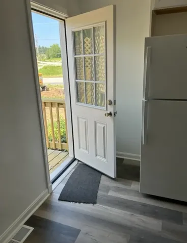 87 N High Street Derry NH 03038