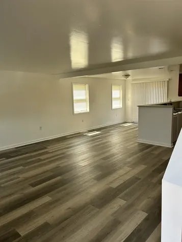 87 N High Street Derry NH 03038