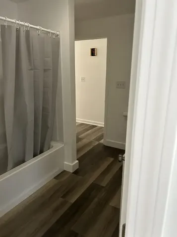 87 N High Street Derry NH 03038