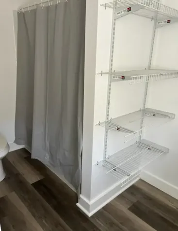 87 N High Street Derry NH 03038