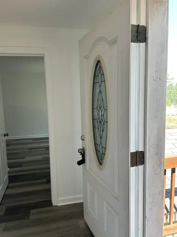 87 N High Street Derry NH 03038