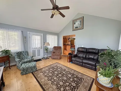 96 Quaker City Road Unity NH 03603