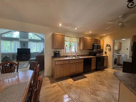 96 Quaker City Road Unity NH 03603