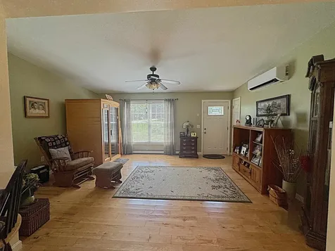 96 Quaker City Road Unity NH 03603