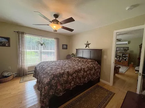 96 Quaker City Road Unity NH 03603