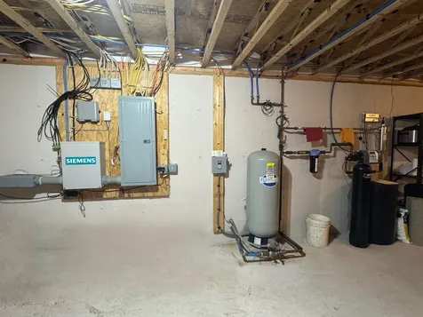 96 Quaker City Road Unity NH 03603