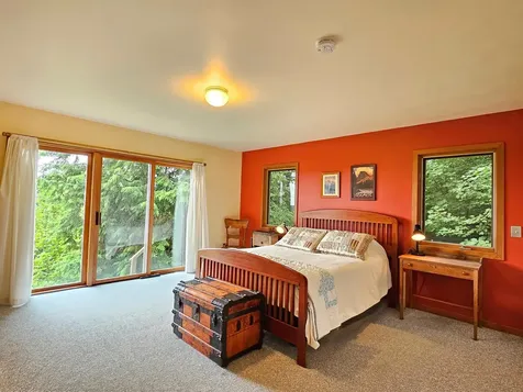 635 Texas Hill Road Hinesburg VT 05461-9567