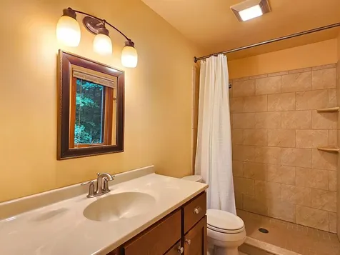 635 Texas Hill Road Hinesburg VT 05461-9567