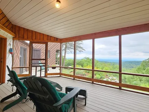 635 Texas Hill Road Hinesburg VT 05461-9567