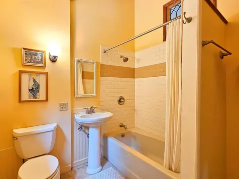 635 Texas Hill Road Hinesburg VT 05461-9567