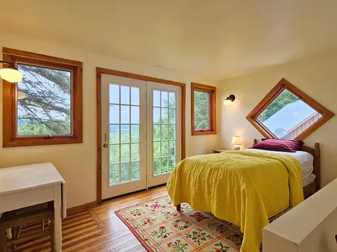 635 Texas Hill Road Hinesburg VT 05461-9567