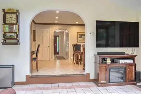 10 Red Oak Drive Keene NH 03431