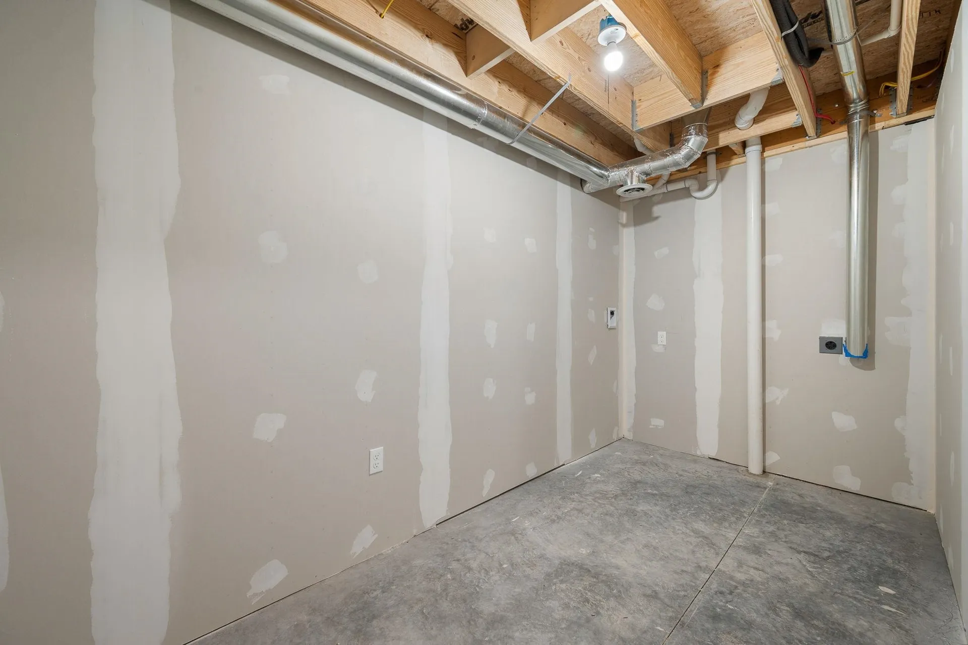 99 Tractor Road Hinesburg VT 05461