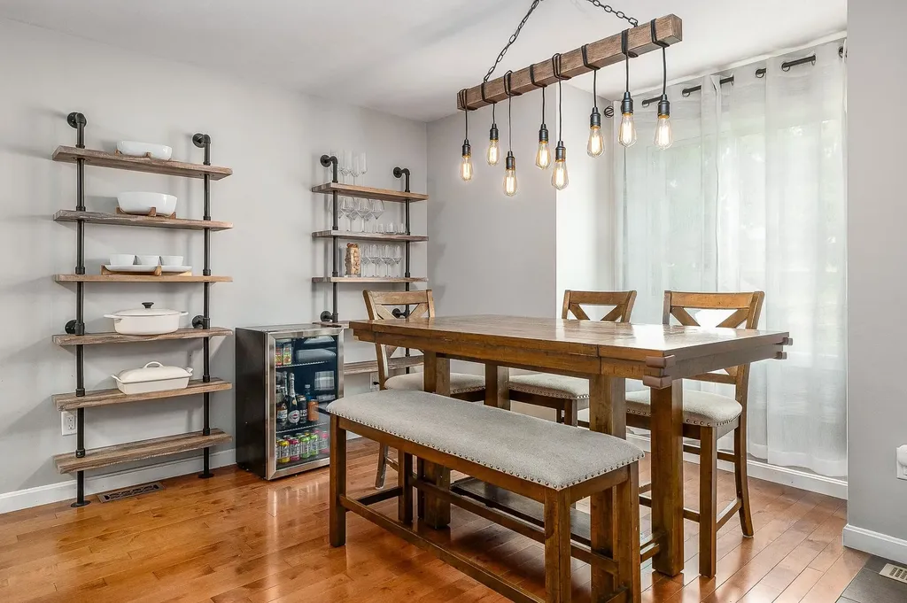 36 Thornhill Road Stratham NH 03885