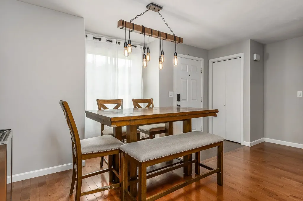 36 Thornhill Road Stratham NH 03885