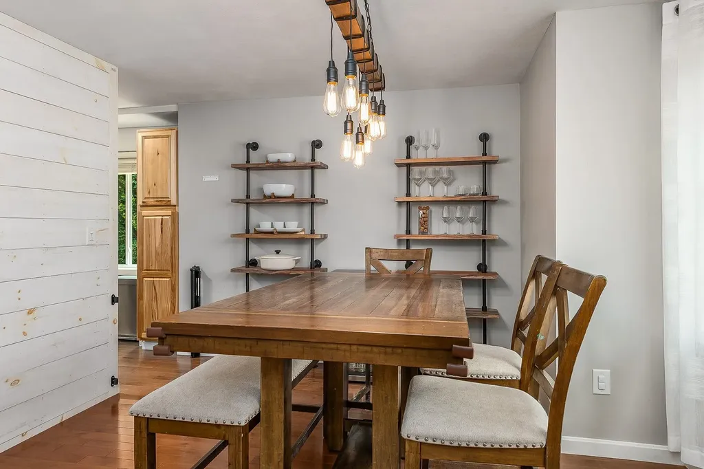 36 Thornhill Road Stratham NH 03885