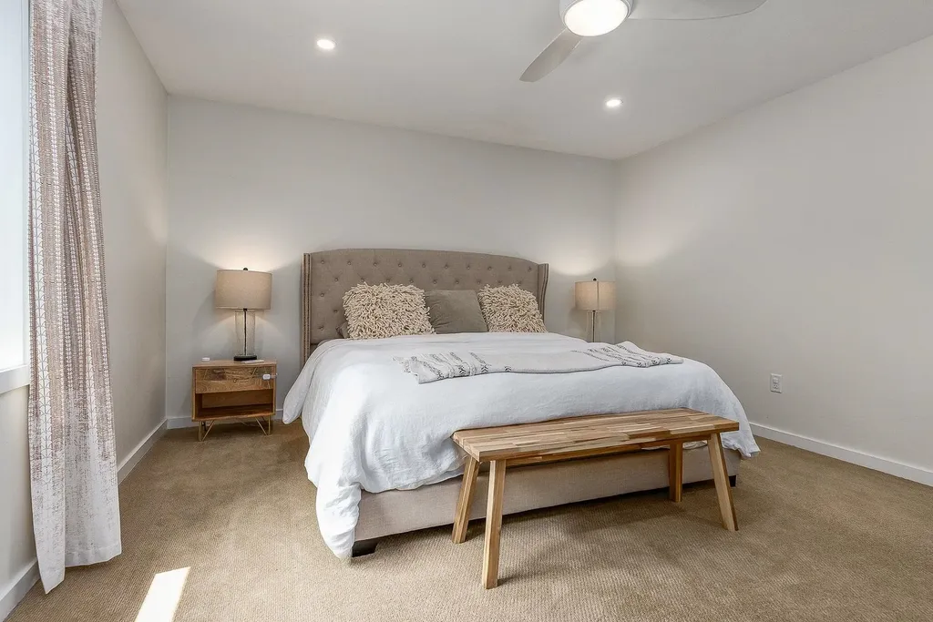36 Thornhill Road Stratham NH 03885