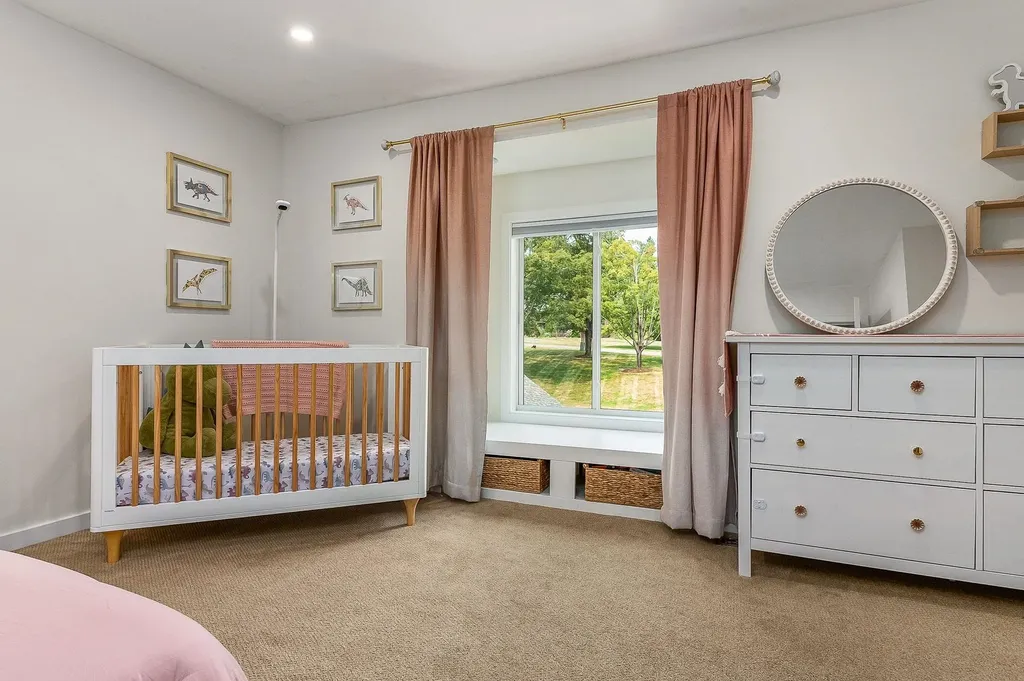 36 Thornhill Road Stratham NH 03885
