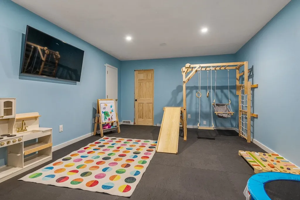 36 Thornhill Road Stratham NH 03885