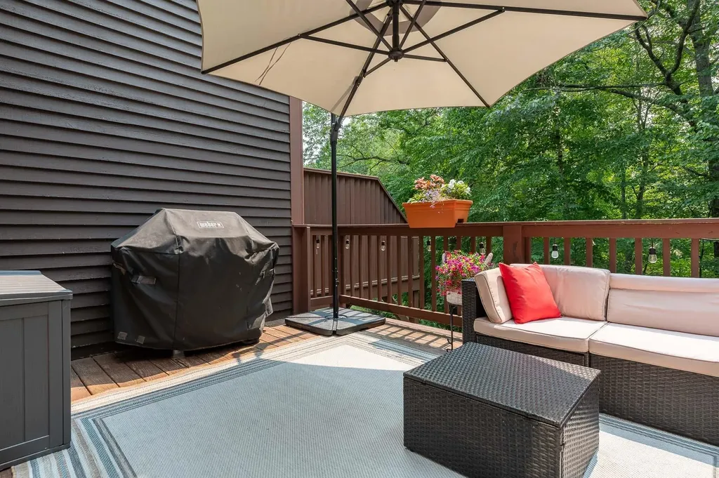 36 Thornhill Road Stratham NH 03885