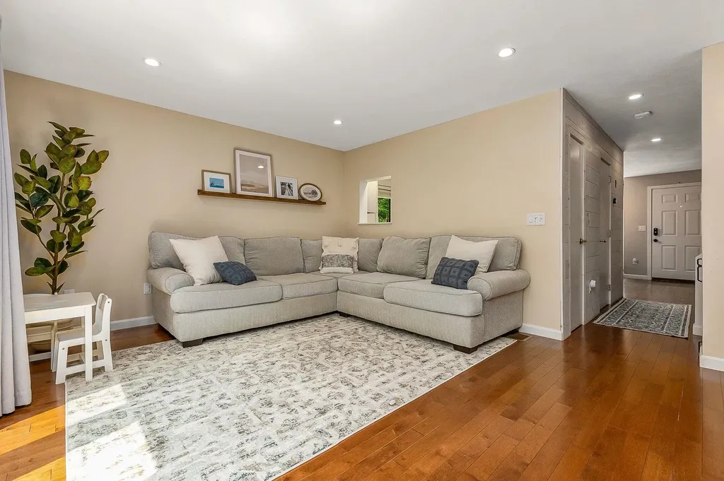 36 Thornhill Road Stratham NH 03885