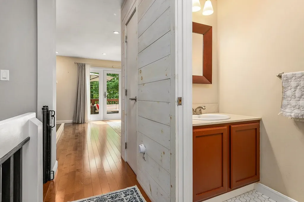 36 Thornhill Road Stratham NH 03885