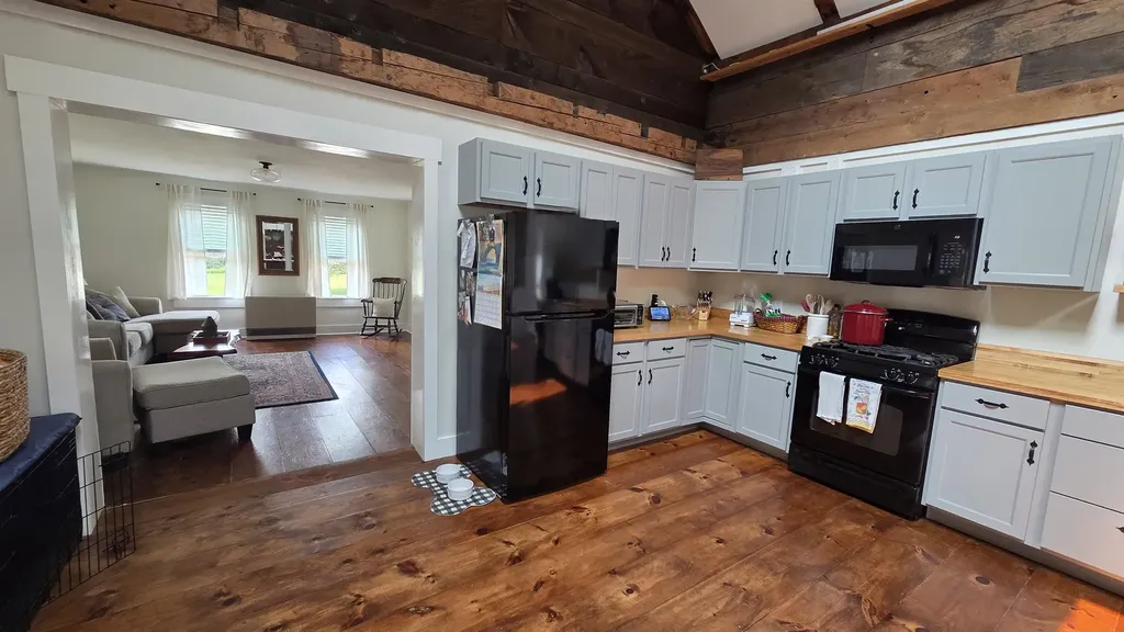 43 Gristmill Hill Road Canaan NH 03741