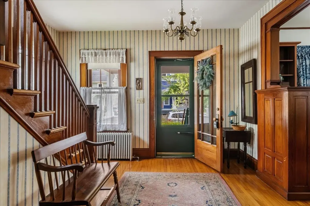 25 University Terrace Burlington VT 05401