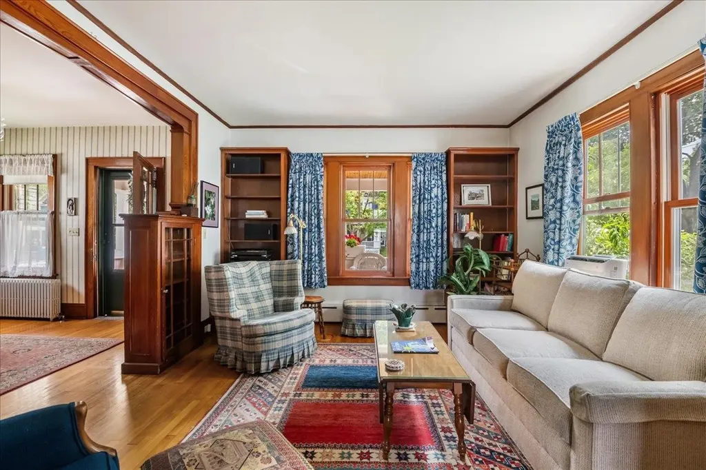 25 University Terrace Burlington VT 05401