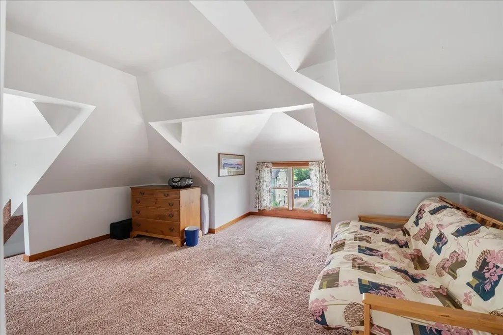 25 University Terrace Burlington VT 05401