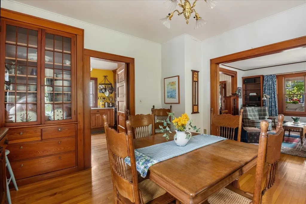 25 University Terrace Burlington VT 05401