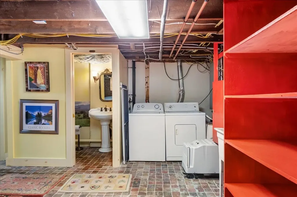 25 University Terrace Burlington VT 05401