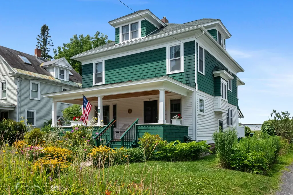 25 University Terrace Burlington VT 05401