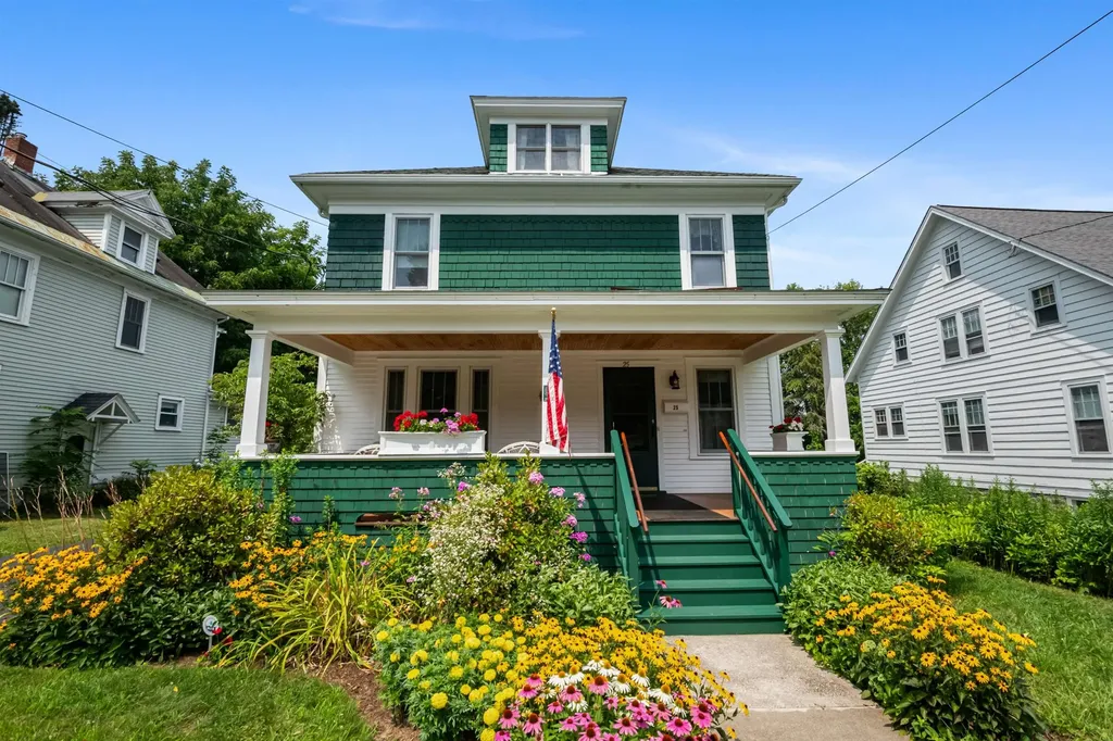 25 University Terrace Burlington VT 05401