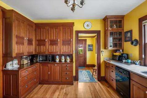 25 University Terrace Burlington VT 05401