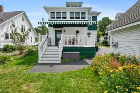 25 University Terrace Burlington VT 05401