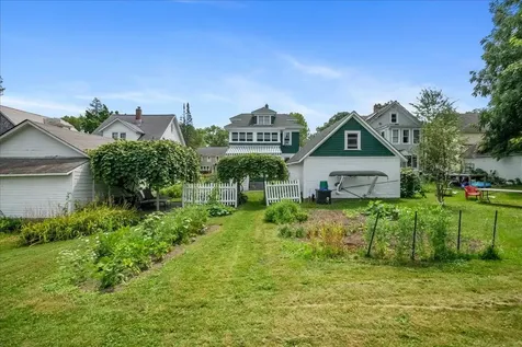 25 University Terrace Burlington VT 05401