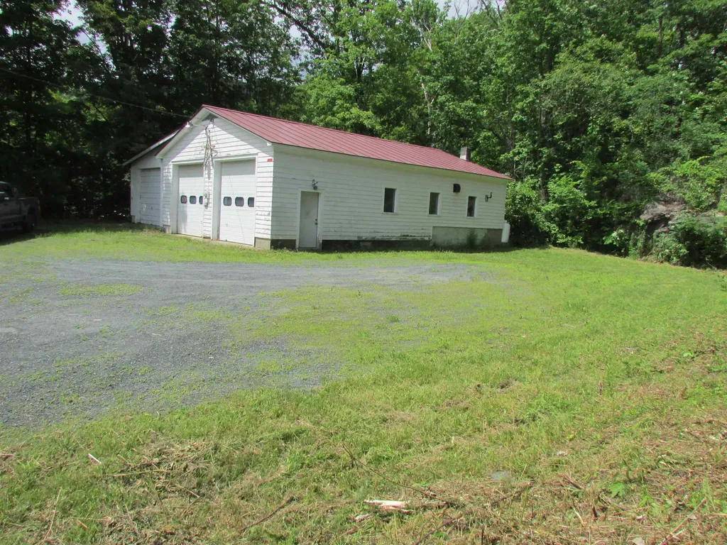 4742 Route 14 Sharon VT 05065
