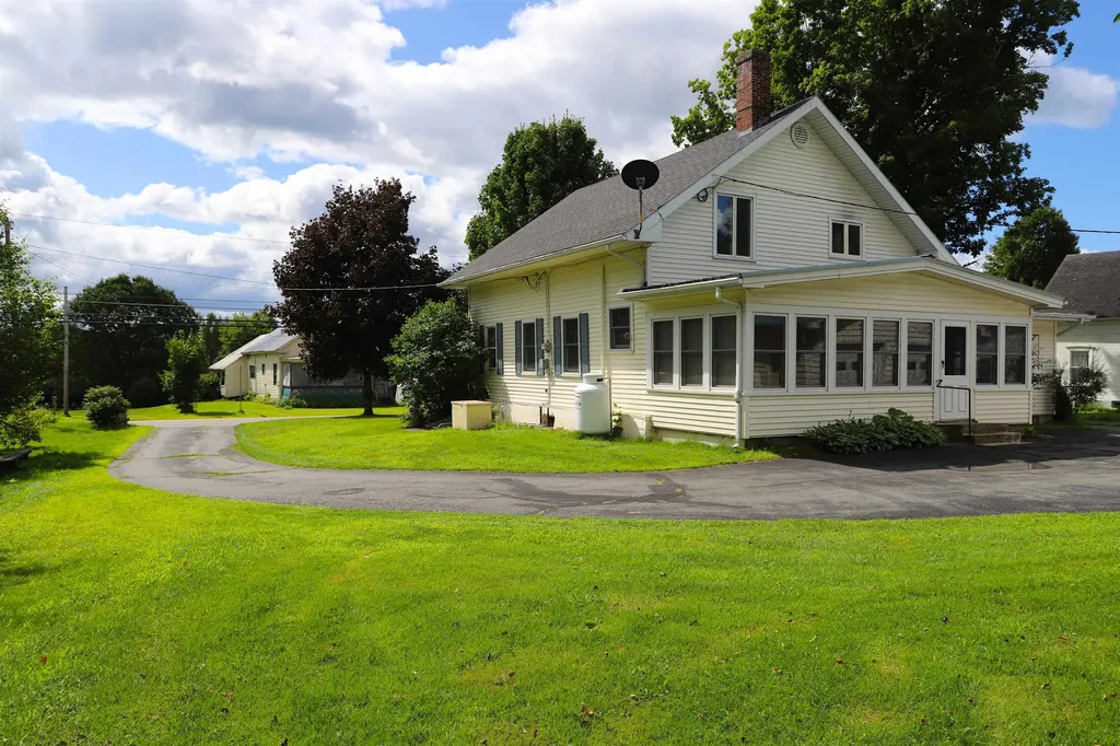 1074 Vt Route 100 Westfield VT 05874