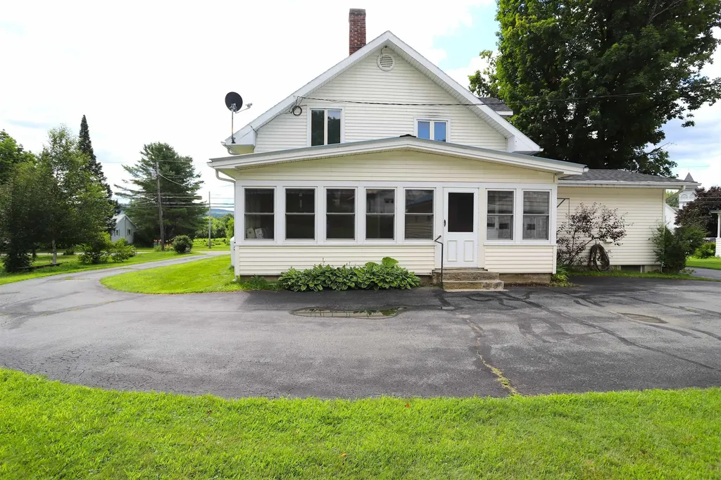 1074 Vt Route 100 Westfield VT 05874