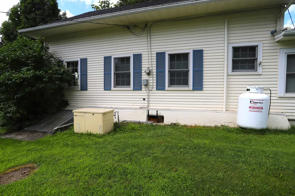 1074 Vt Route 100 Westfield VT 05874