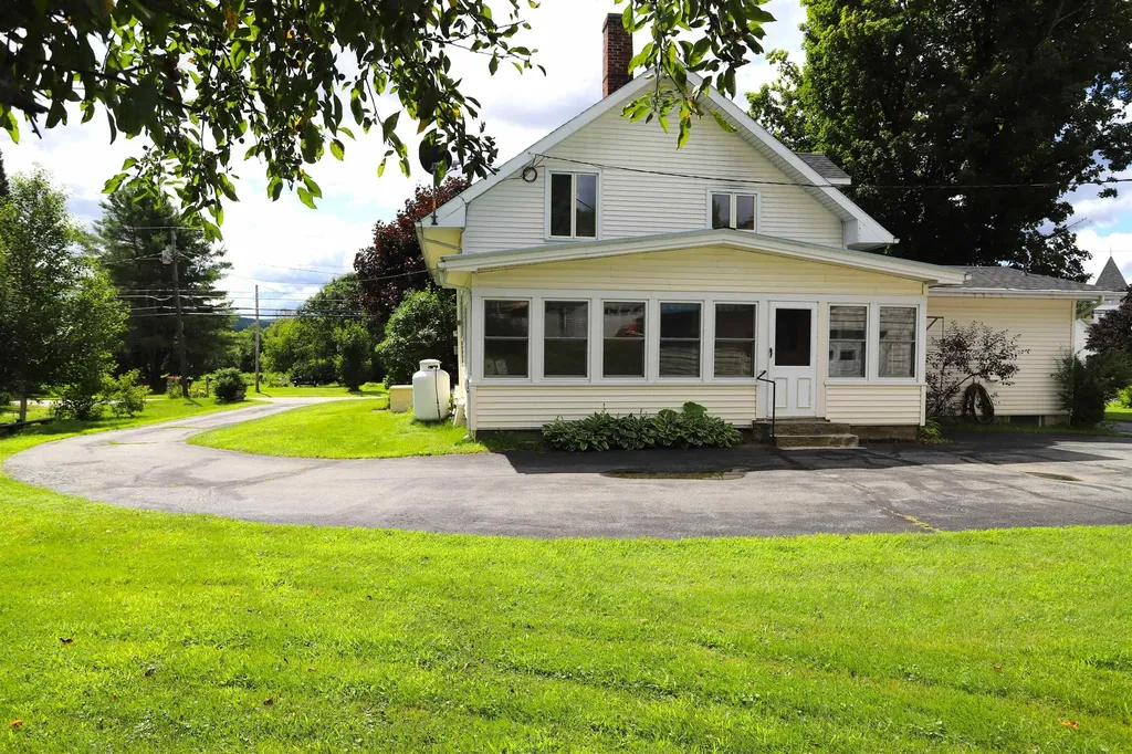 1074 Vt Route 100 Westfield VT 05874